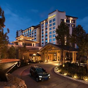 Shangri-La Resort, Shangri-La